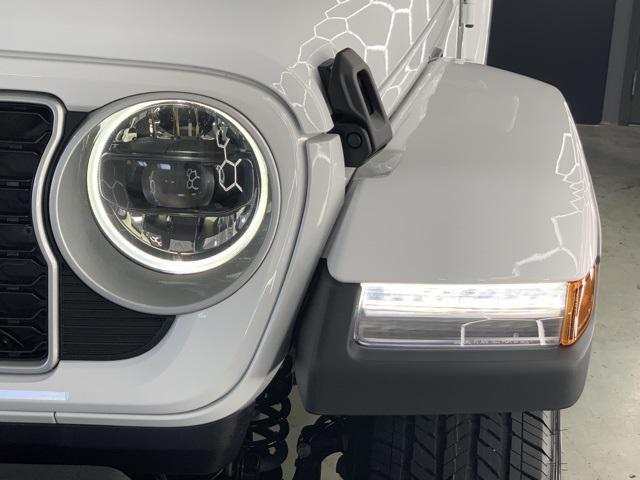 new 2025 Jeep Wrangler car, priced at $53,450