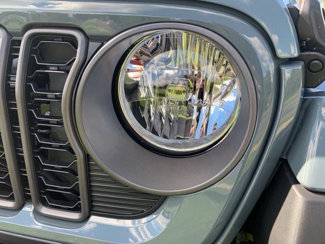 new 2024 Jeep Gladiator car, priced at $99,946