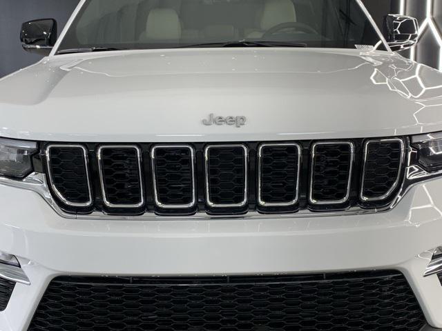 new 2025 Jeep Grand Cherokee car, priced at $43,301