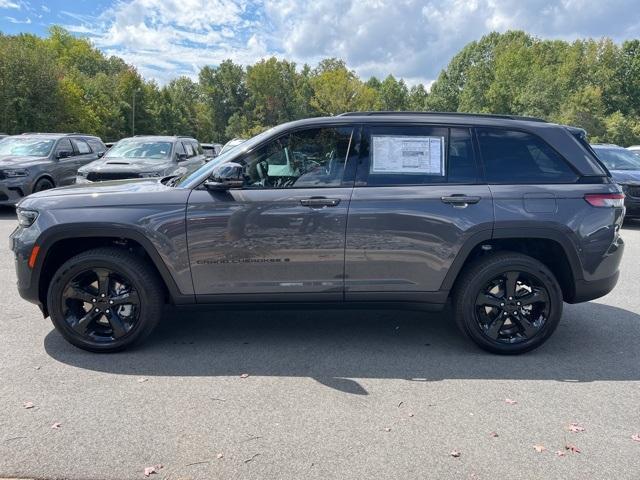 new 2025 Jeep Grand Cherokee car, priced at $52,488