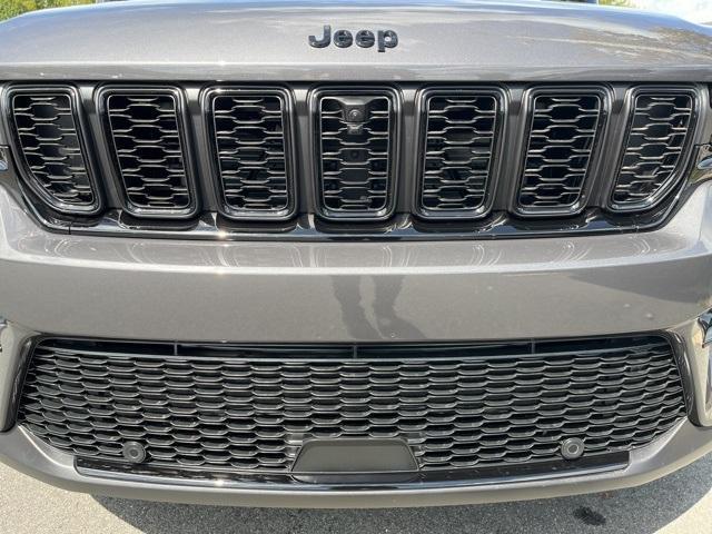 new 2025 Jeep Grand Cherokee car, priced at $52,488