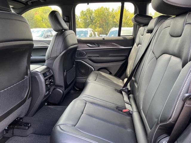 new 2025 Jeep Grand Cherokee car, priced at $49,616