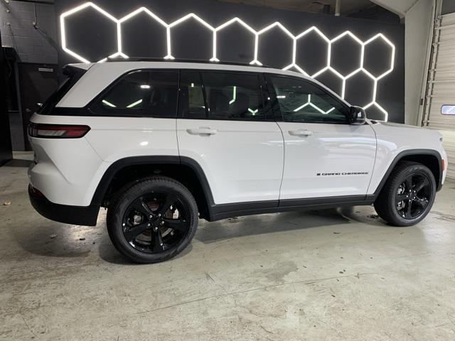 new 2025 Jeep Grand Cherokee car, priced at $51,521