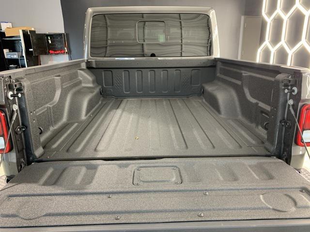 new 2025 Jeep Gladiator car, priced at $41,861