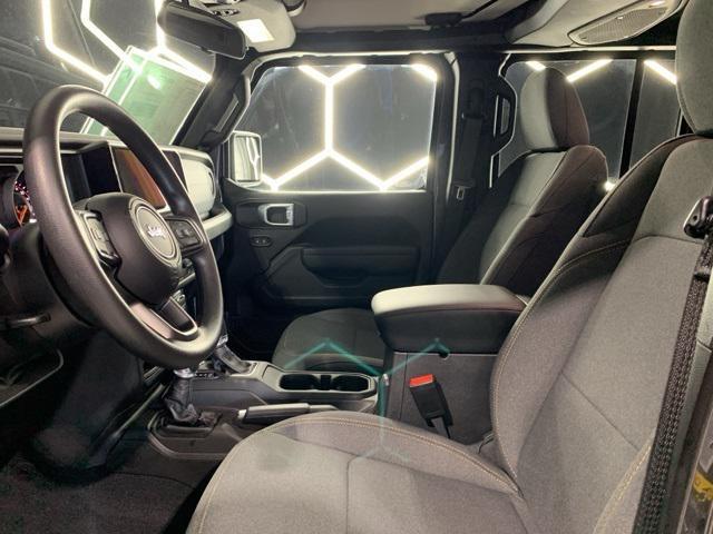 new 2025 Jeep Gladiator car, priced at $41,861