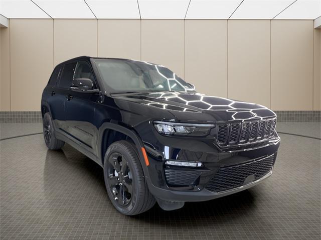 new 2025 Jeep Grand Cherokee car, priced at $51,305