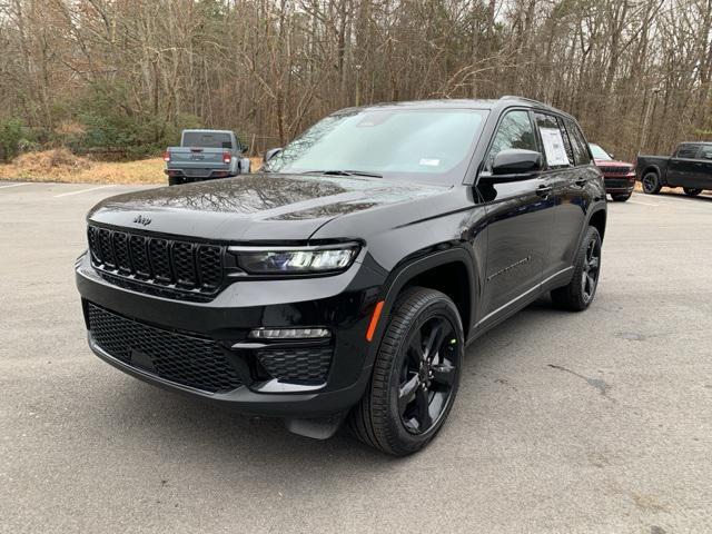 new 2025 Jeep Grand Cherokee car, priced at $48,999