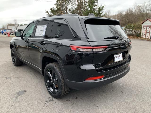 new 2025 Jeep Grand Cherokee car, priced at $48,999