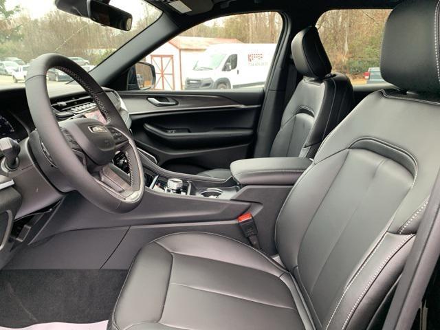 new 2025 Jeep Grand Cherokee car, priced at $48,999