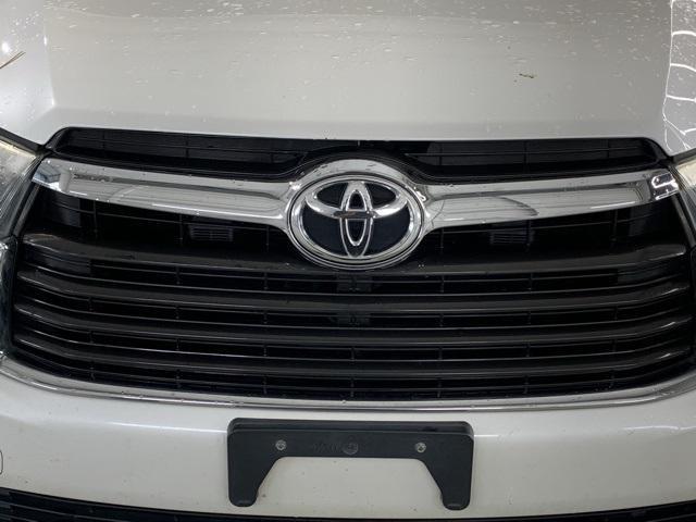 used 2014 Toyota Highlander car, priced at $17,500