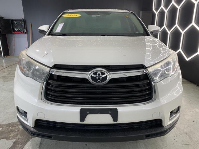 used 2014 Toyota Highlander car, priced at $17,500