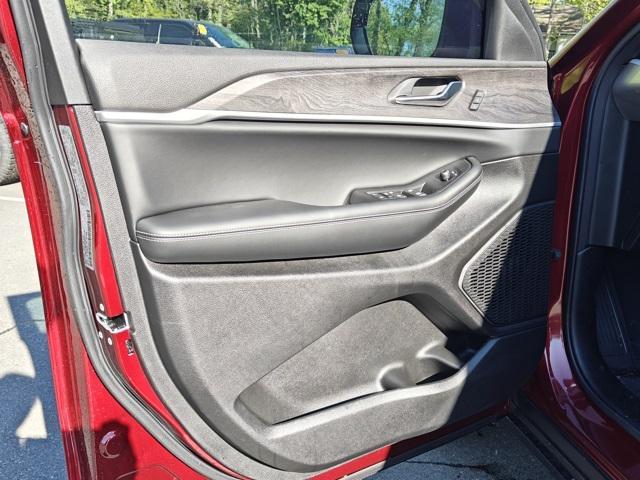 new 2025 Jeep Grand Cherokee L car, priced at $51,750