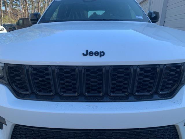 new 2025 Jeep Grand Cherokee car, priced at $43,470