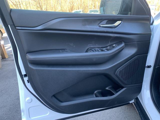 new 2025 Jeep Grand Cherokee car, priced at $43,470