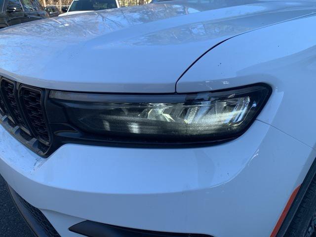 new 2025 Jeep Grand Cherokee car, priced at $43,470