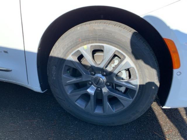 new 2025 Chrysler Pacifica car, priced at $52,655