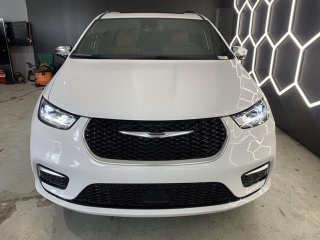 new 2025 Chrysler Pacifica car, priced at $54,241
