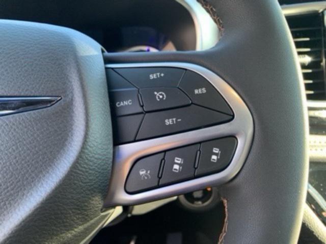 new 2025 Chrysler Pacifica car, priced at $52,655