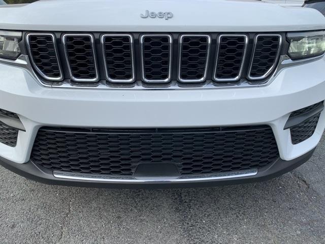 new 2025 Jeep Grand Cherokee car, priced at $35,875