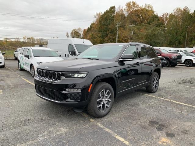 new 2025 Jeep Grand Cherokee car, priced at $48,230