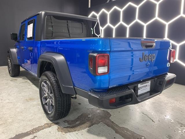 used 2023 Jeep Gladiator car, priced at $30,500