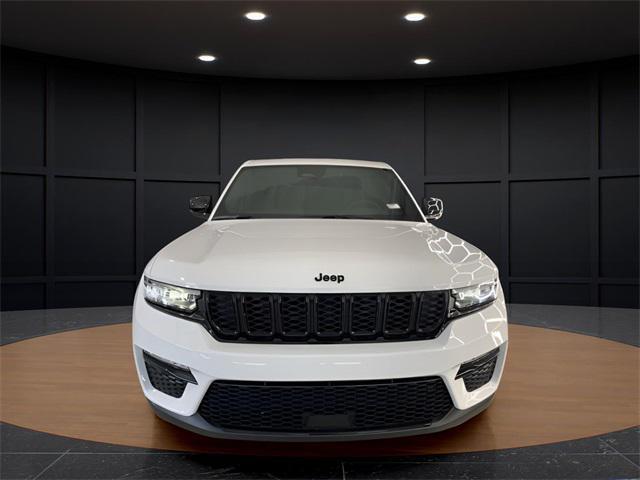 new 2025 Jeep Grand Cherokee car, priced at $49,463