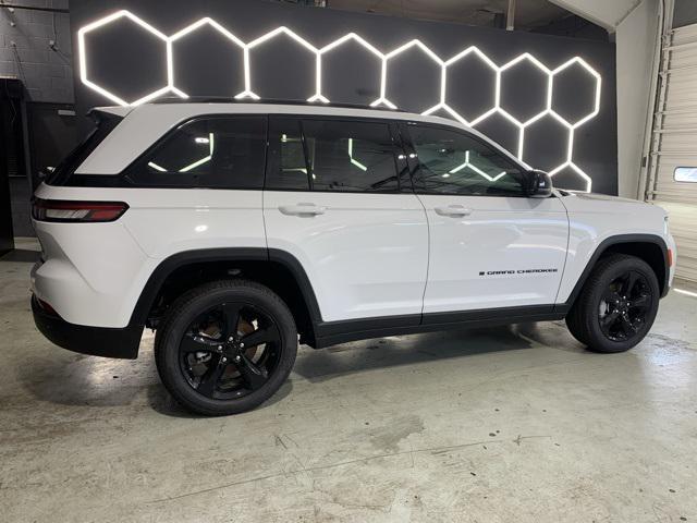 new 2025 Jeep Grand Cherokee car, priced at $48,596