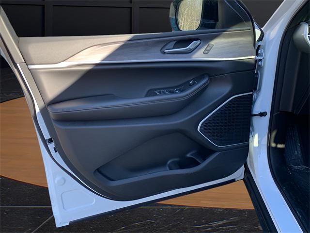new 2025 Jeep Grand Cherokee car, priced at $49,463