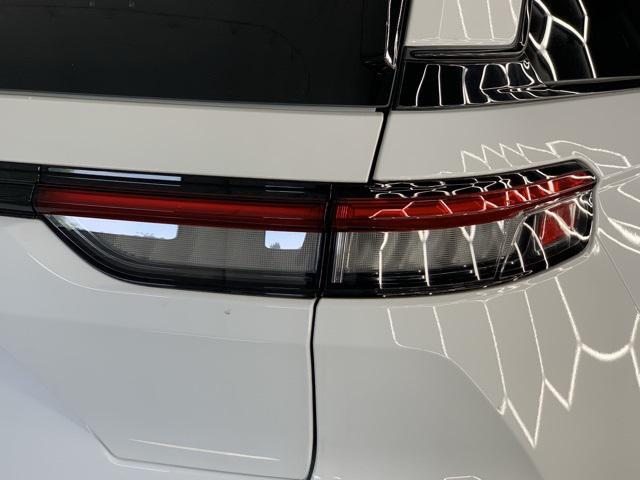 new 2025 Jeep Grand Cherokee car, priced at $48,596