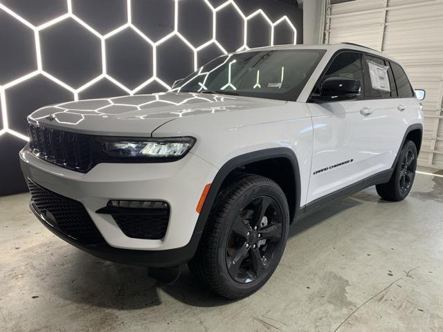 new 2025 Jeep Grand Cherokee car, priced at $48,596