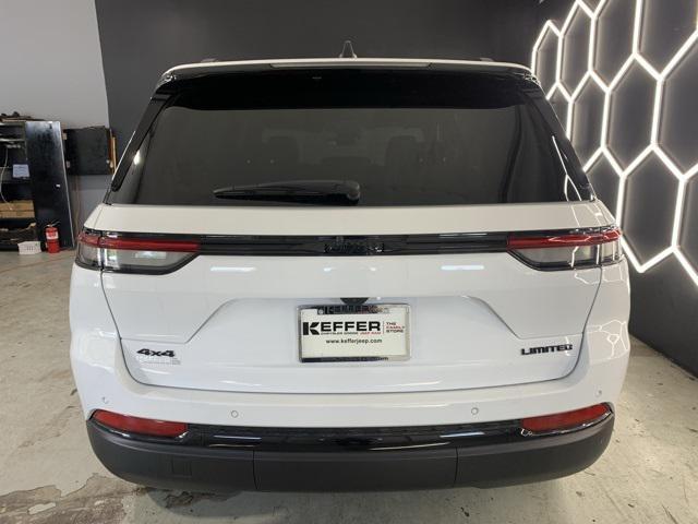 new 2025 Jeep Grand Cherokee car, priced at $48,596