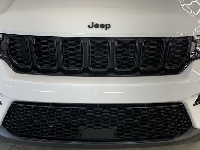 new 2025 Jeep Grand Cherokee car, priced at $48,596