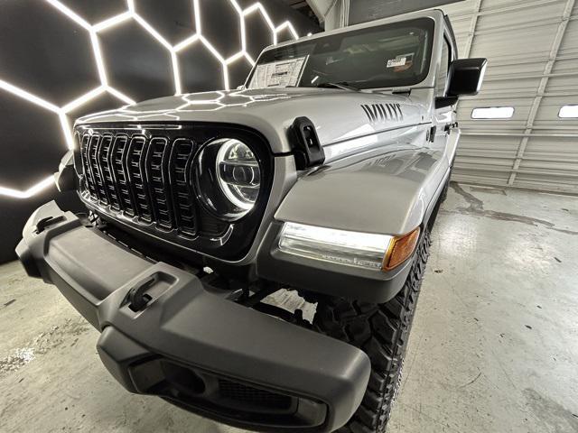 new 2024 Jeep Gladiator car, priced at $57,275