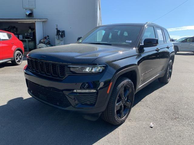 new 2025 Jeep Grand Cherokee car, priced at $49,649