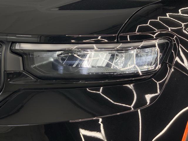 new 2025 Jeep Grand Cherokee car, priced at $52,116