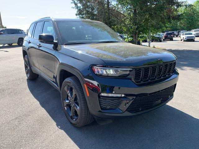 new 2025 Jeep Grand Cherokee car, priced at $49,649