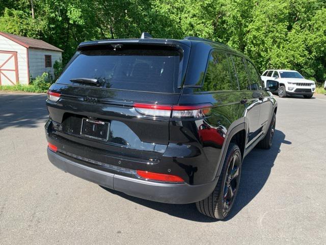 new 2025 Jeep Grand Cherokee car, priced at $49,649