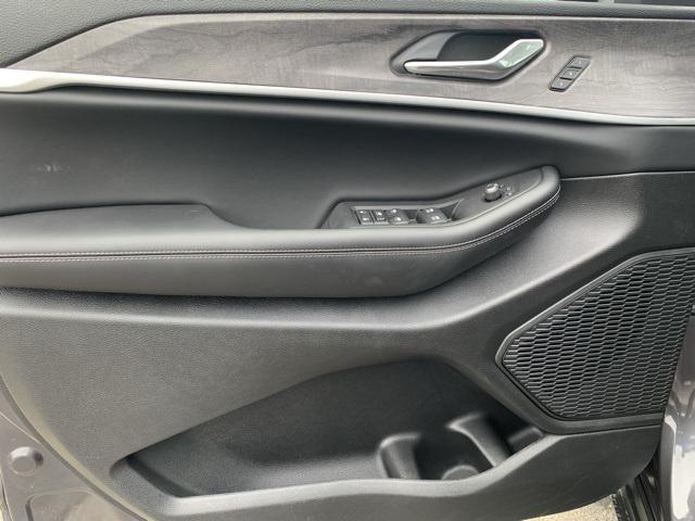 new 2025 Jeep Grand Cherokee car, priced at $42,625