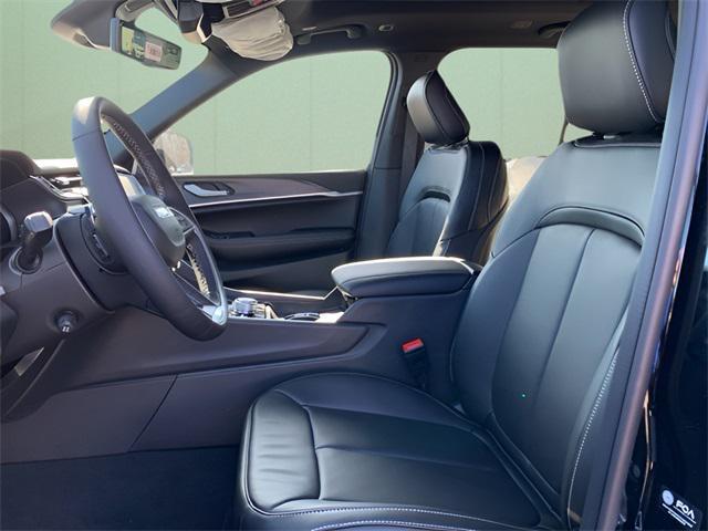 new 2025 Jeep Grand Cherokee car, priced at $54,230