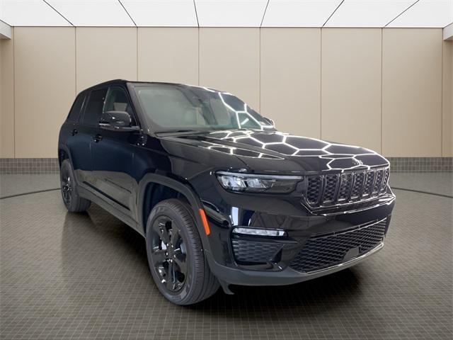 new 2025 Jeep Grand Cherokee car, priced at $54,230