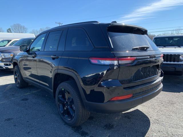 new 2025 Jeep Grand Cherokee car, priced at $49,649