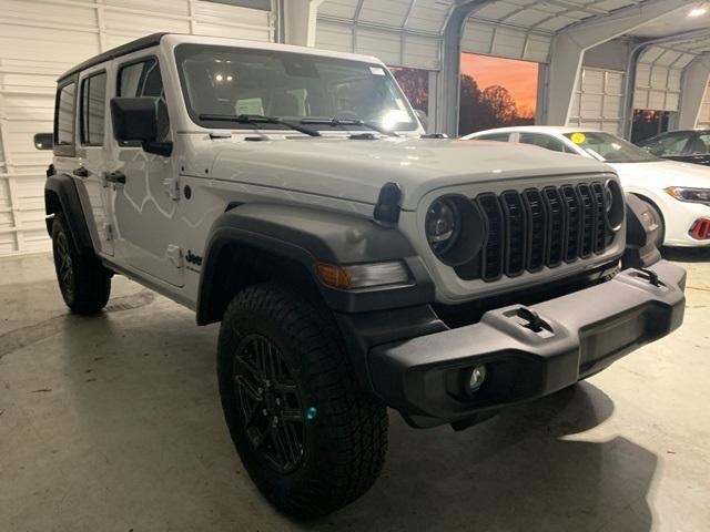 new 2025 Jeep Wrangler car, priced at $48,095