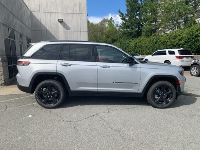 new 2025 Jeep Grand Cherokee L car, priced at $49,800