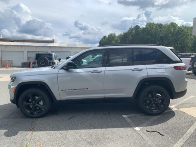 new 2025 Jeep Grand Cherokee L car, priced at $49,800