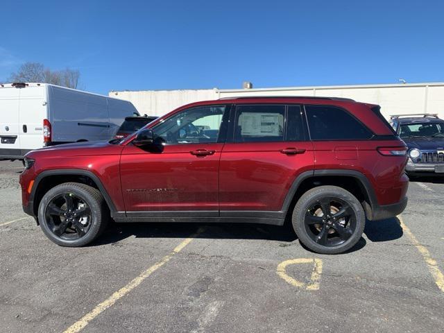 new 2025 Jeep Grand Cherokee car, priced at $49,649