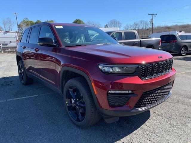 new 2025 Jeep Grand Cherokee car, priced at $49,649