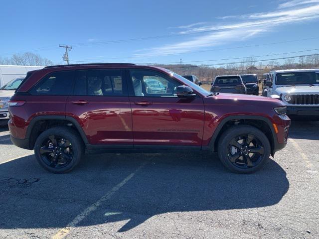 new 2025 Jeep Grand Cherokee car, priced at $49,649