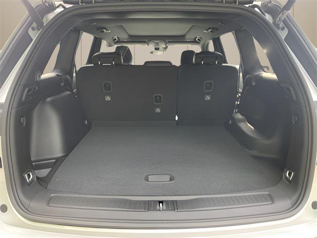 new 2025 Jeep Grand Cherokee car, priced at $40,760