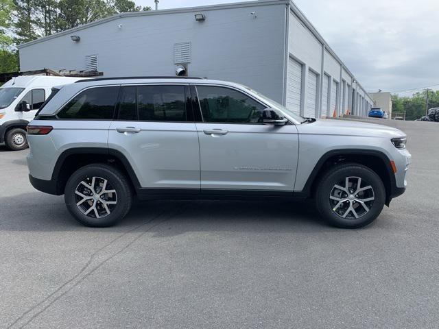 new 2025 Jeep Grand Cherokee car, priced at $44,888