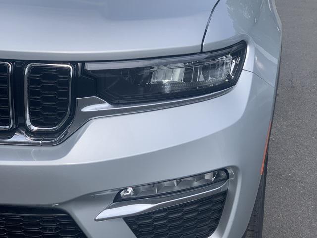 new 2025 Jeep Grand Cherokee car, priced at $44,888